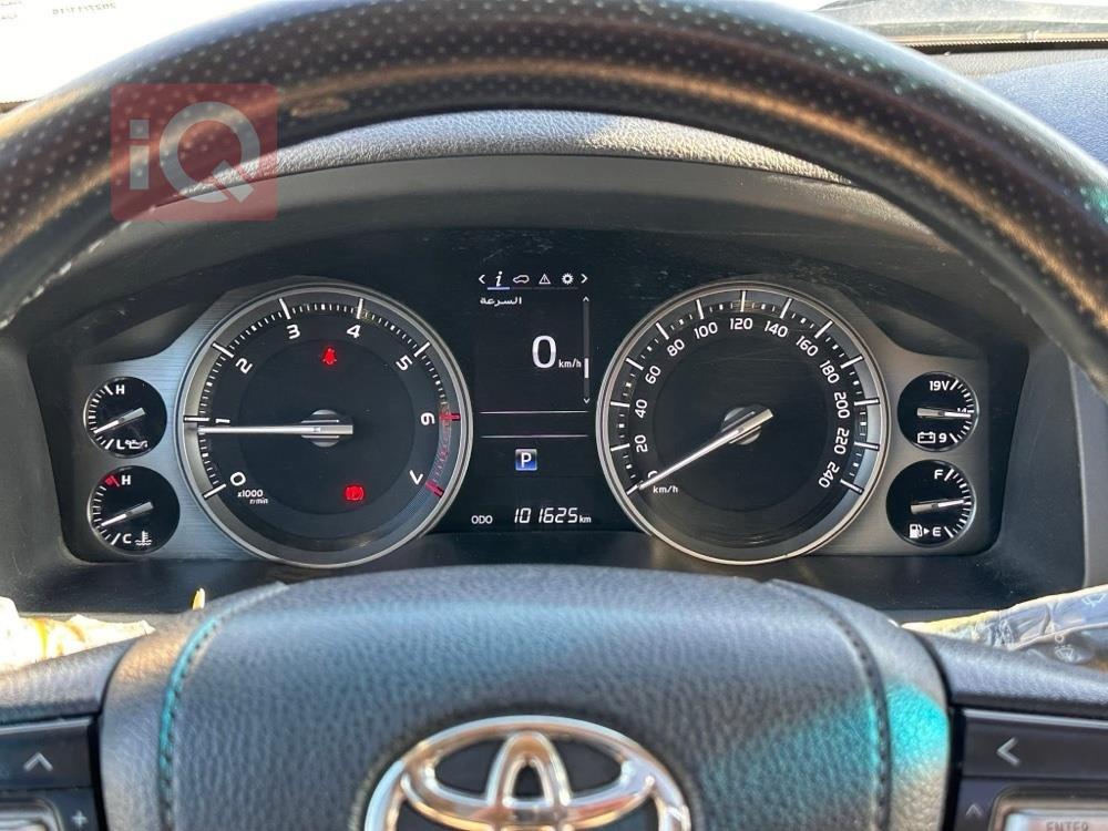 تويوتا لاندكروزر